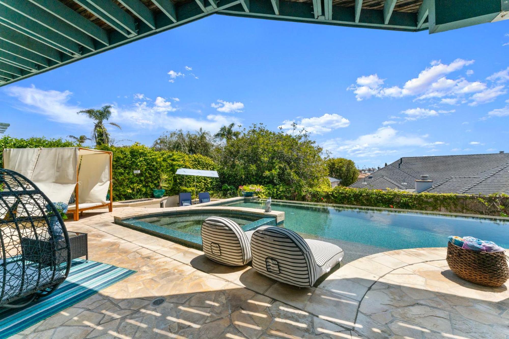 The Pool Side Hideaway With Golf Cart Apartment San Diego