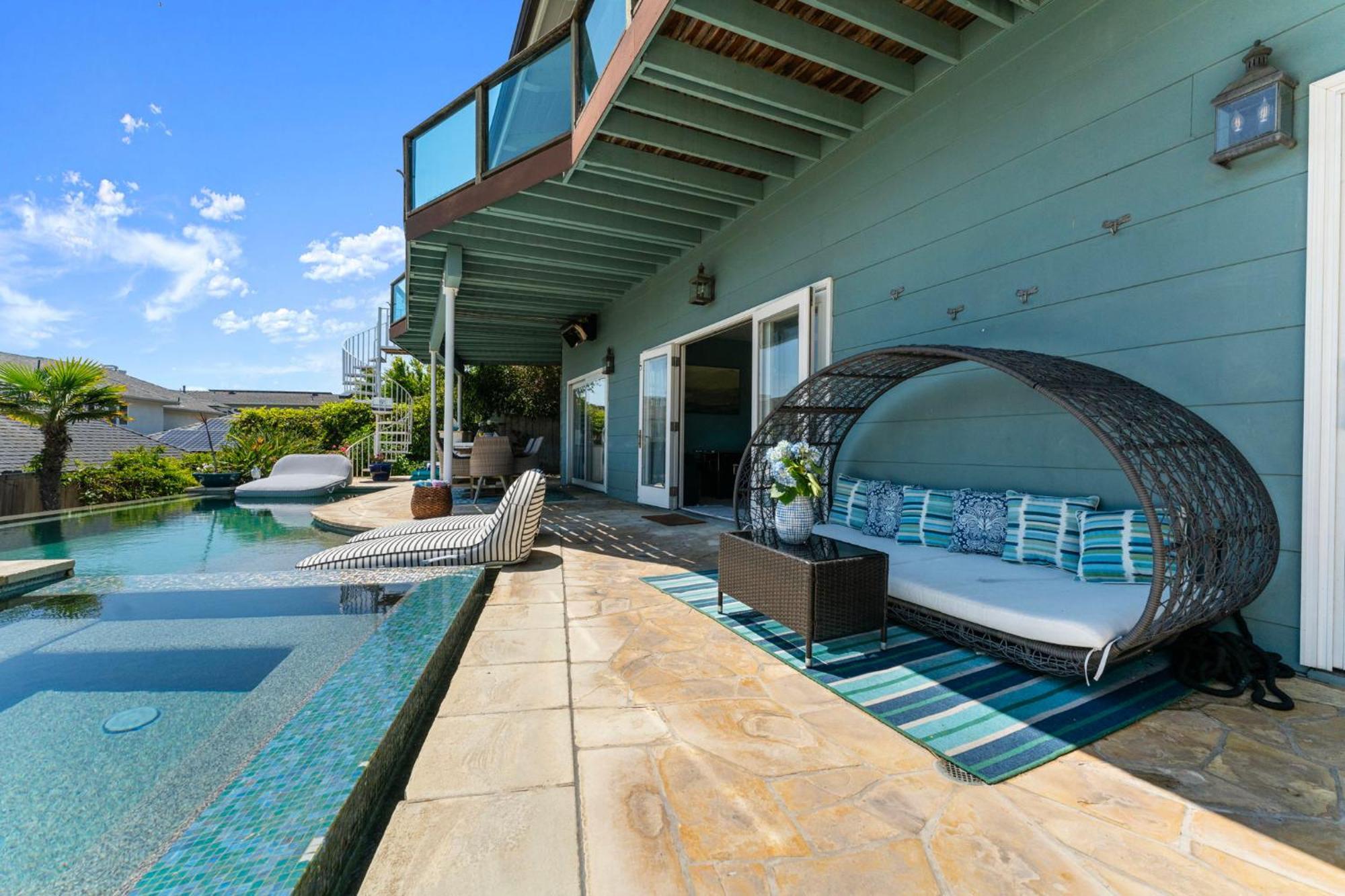 The Pool Side Hideaway With Golf Cart Appartement